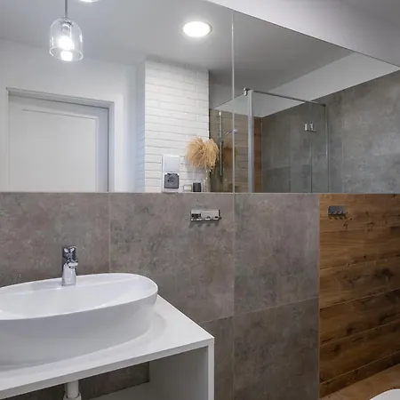 Apartament Mado